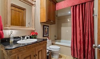 810 Gene Autry Rd, Ardmore, OK 73401