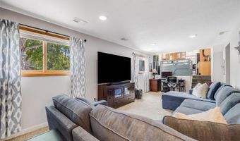 7370 Devinney Ct, Arvada, CO 80005