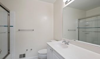 4300 ROBERTS Ave, Annandale, VA 22003