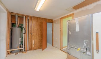 83 Rohr St, Arnolds Park, IA 51331