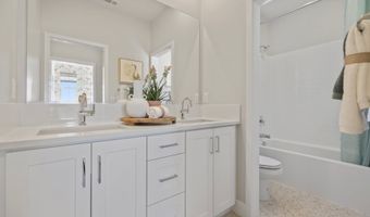 772 Edward Scholle Dr, Camarillo, CA 93010