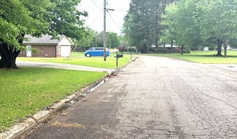 108 Arthur St, Bruce, MS 38915