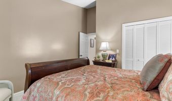 100 Wonderland Dr 5D, Abingdon, VA 24211