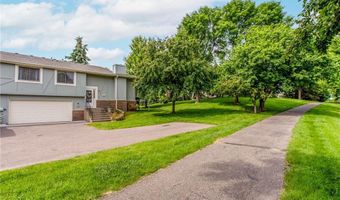 8567 Xenium Ln N, Maple Grove, MN 55369