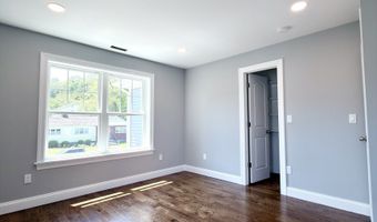 420 Greenwood St, Bridgeport, CT 06606