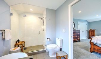 25 Belton Dr, Barrington, RI 02806