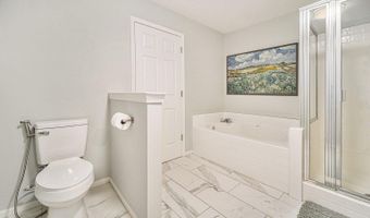1043 Maiden Ln, Ann Arbor, MI 48105
