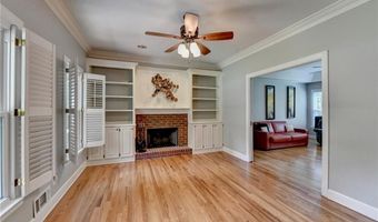 6393 Chestnut Pkwy, Flowery Branch, GA 30542