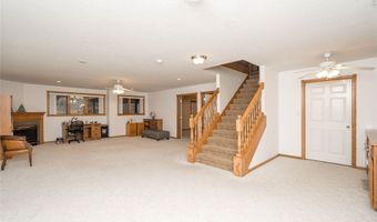 317 NE Eaglewood Dr, Ankeny, IA 50021