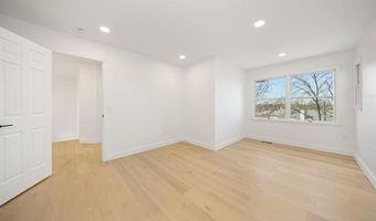 3592 GREAT FALLS Cir, Ann Arbor, MI 48108