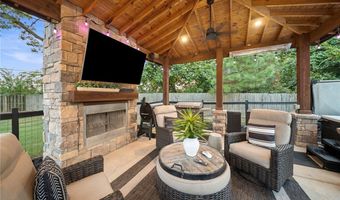 12175 Lost Oak Dr, Bentonville, AR 72712