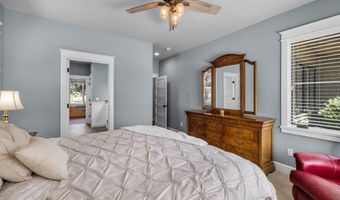 61525 Meeks Trl, Bend, OR 97702