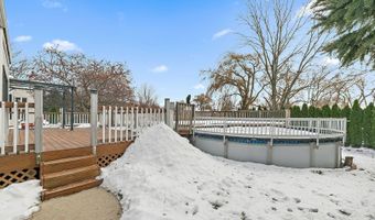 2051 Carlisle St, Algonquin, IL 60102