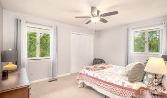 81 Amsoil Dr, Bakersville, NC 28705