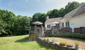 12 Charlottes Way, Danbury, CT 06811