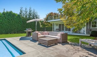106 Meeting House Ln, Amagansett, NY 11930