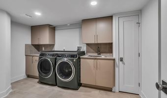 1703 Drummond Ct, Asbury Park, NJ 07712