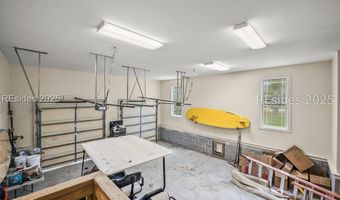 30 Dolphin Point Dr, Beaufort, SC 29907