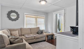 32 Union St, East Greenwich, RI 02818