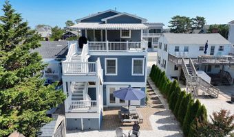 214 Iroquois Ave, Beach Haven, NJ 08008