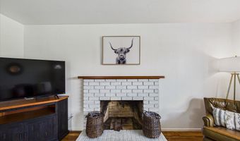 1983 Ernest Way, Arcata, CA 95521