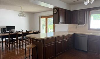 1432 Regency Ln, Albert Lea, MN 56007