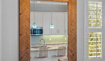 704 GLADIOLUS St, Anna Maria, FL 34216