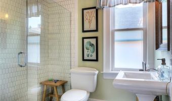 204 Spring St, Newport, RI 02840