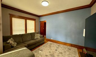 802 7th St, Britton, SD 57430