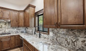 216 Mara Mdws, Athol, ID 83801