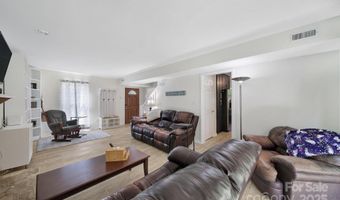 11818 Larkridge Ct, Charlotte, NC 28226