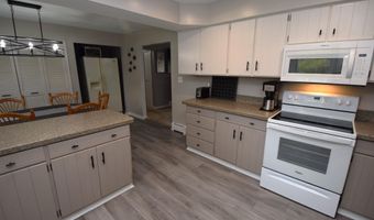 9640 Shady Ln, Algonac, MI 48001