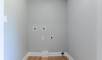 105 School St, Bay, AR 72411