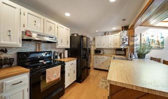 101 Horace Greeley Rd, Amherst, NH 03031