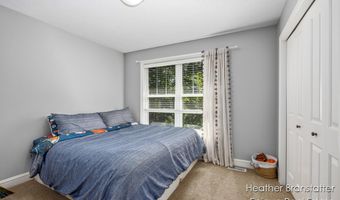 4936 W Village Trl SE, Ada, MI 49301