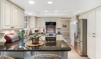557 S MOSS HILL Dr, Bountiful, UT 84010