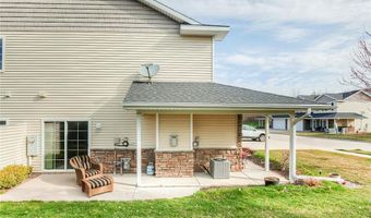 2704 NW 154th St, Clive, IA 50325