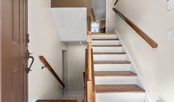 1 Rev Taylor Dr, Ansonia, CT 06401