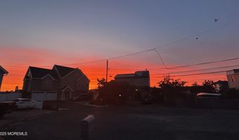 265 Cypress Dr, Bayville, NJ 08721
