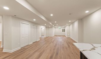 43864 ASHLAWN Ct, Ashburn, VA 20147