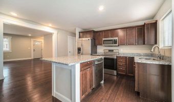 1 Maple Village Ct, Ann Arbor, MI 48103