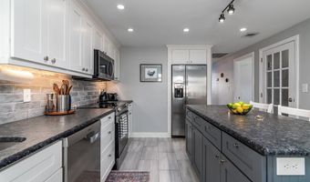 140 Carman St, Cranston, RI 02910
