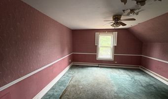 2-4 Elmwood St, Amesbury, MA 01913