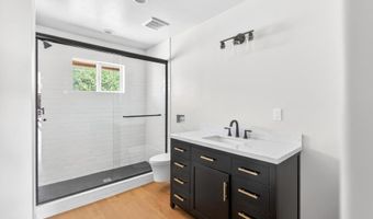 24185 Wildwood Glen Ln, Alpine, CA 91901