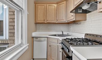 1820 SWANN St NW #403, Washington, DC 20009