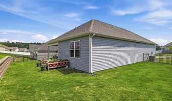 607 Pine Dune Ln, Aberdeen, NC 28315