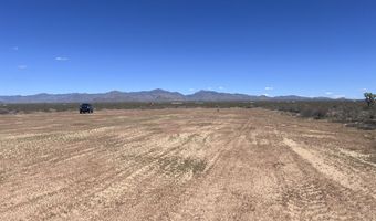 790 S Lone Ranger Rd, Yucca, AZ 86438
