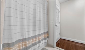 1111 ORONOCO St 326, Alexandria, VA 22314