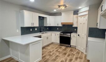 905 Hickory St, Altus, OK 73521