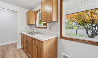 19340 SW BLAINE St, Beaverton, OR 97003